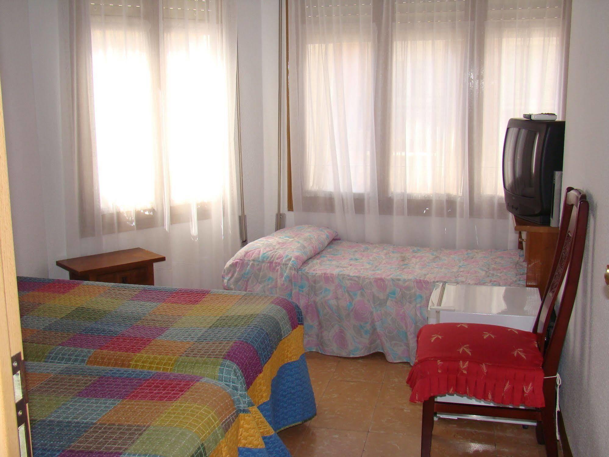 Hostal Platja Cambrils Exterior foto