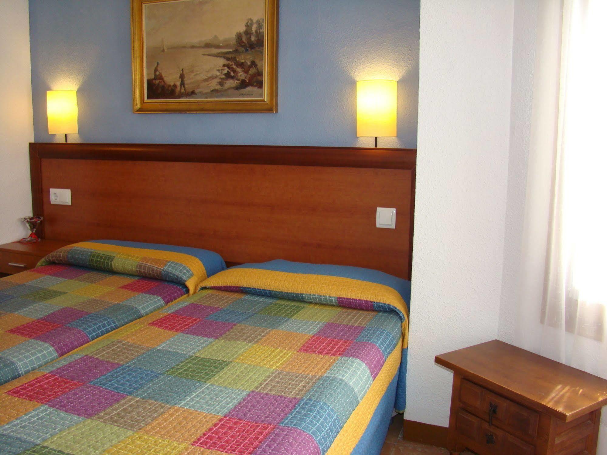 Hostal Platja Cambrils Exterior foto